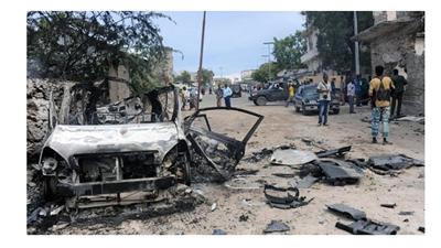 مصدر بالشرطة الصومالية: مقتل 6 أشخاص في تفجير سيارة مفخخة في مقديشو