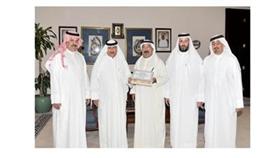 الشيخ ناصر صباح الأحمد خلال استقباله اتحاد المزارعين