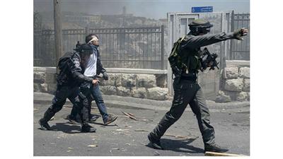 مواجهات بين فلسطينيين وقوات الاحتلال الإسرائيلي في القدس