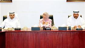 مريم الوتيد خلال ترؤسها اجتماعاً للقيادات التربوية