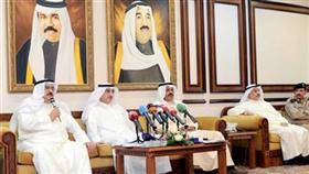 الوزير عبدالعزيز الإبراهيم يتوسط محافظ حولي الشيخ أحمد النواف ومحافظ العاصمة ثابت المهنا