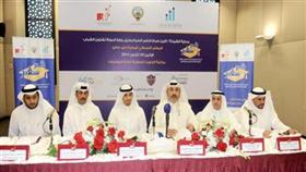 د.أحمد الشطي والمتحدثون في الندوة