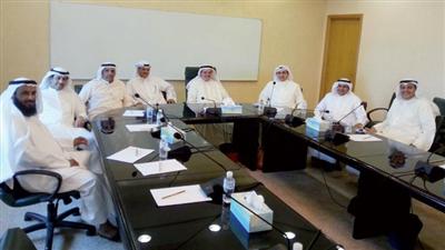 جانب من اجتماع اللجنة الفنية بـ«البلدي»