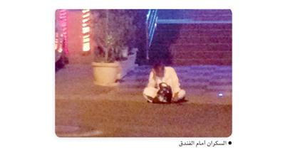 سكران «بسّط» في الشارع