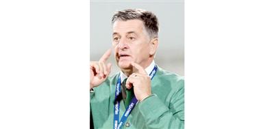 بونياك يمنح لاعبي العربي راحة لاسبوع