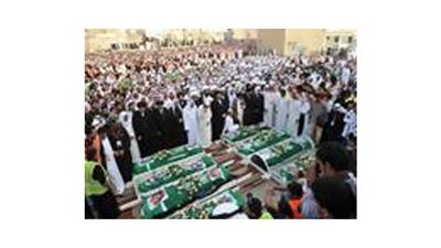 الآلاف يشاركون في جنازة القتلى الشيعة في شرق السعودية