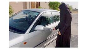 «الشورى السعودي» يكذِّب شائعة موافقته على قيادة المرأة للسيارة