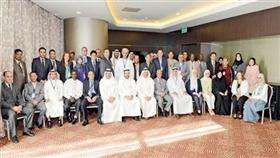 المشاركون في افتتاح اللقاء التدريبي