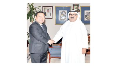 الشيخ ناصر صباح الأحمد مستقبلا سفير بوتان