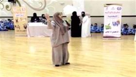 مديرة المدرسة سمر الحرمي