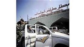 اشتباكات مسلحة في طرابلس وإغلاق المطار