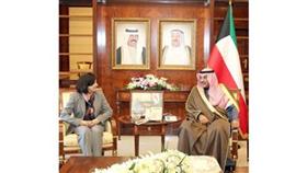 الشيخ صباح الخالد مستقبلا سفيرة كندا