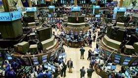 «الوطني»: الدولار يتراجع وضغوط لتوسيع برنامج التحفيز الأوروبي