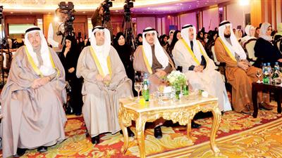 الوزير يعقوب الصانع وقيادات الأوقاف في افتتاح مؤتمر التنمية الاسرية