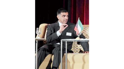 طارق الصالح متحدثا