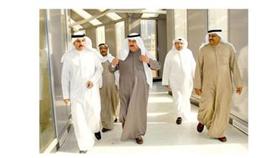 محافظ العاصمة خلال تفقده مشروع  الحكومة مول في برج التحرير