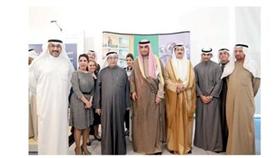 وزير المالية في جناح «التجاري»