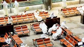 «البورصة» تغلق على انخفاض في مؤشراتها الثلاثة