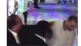 القبض على أشقاء النائب الأردني المعتدي بالضرب على عامل مصري