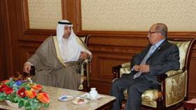 سفير الكويت لدى سلطنة بروناي دار السلام فهد الظفيري مع رئيس مجلس الشورى عبدالرحمن بن محمد طيب