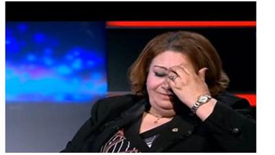 المستشارة المصرية تهاني الجبالي تدخل في نوبة بكاء بسبب مداخلة هاتفية على الهواء