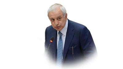 الوزير بدر العيسى