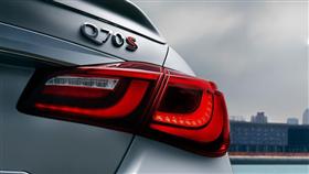 سيارة إنفينيتي Q70