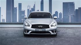 سيارة إنفينيتي Q70
