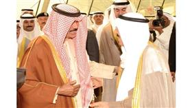 سمو الأمير مغادراً البلاد وفي وداعه سمو نائب الأمير ولي العهد