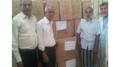 وفد إعانة المرضى أثناء توزيع المساعدات
