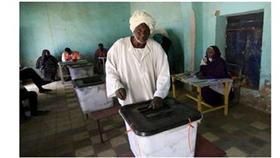 السودان يمدد التصويت في الانتخابات يوماً واحداً