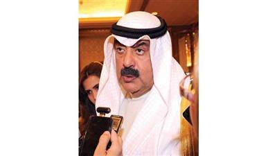 خالد الجار الله متحدثا للاعلاميين