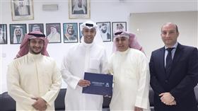 أحمد الفارس وأحمد البادي عقب توقيع الاتفاقية