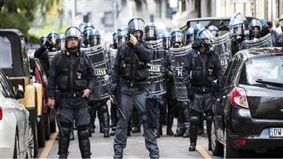 الشرطة الايطالية تداهم جماعات يسارية قبل افتتاح معرض ميلانو الدولي