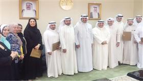 الشيخ نمر الصباح يتوسط المكرمين