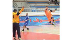 الكويت يواصل انتصاراته ويبتعد في الصدارة