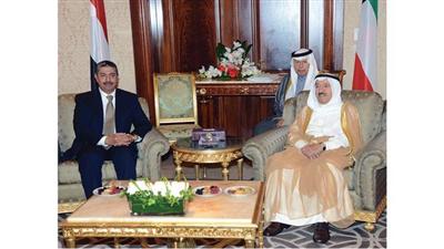 خالد بحاح اثناء استقباله سمو رئيس الوزراء