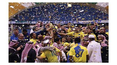 النصر يحتفل بالتتويج بتعادل سلبي مع الشباب
