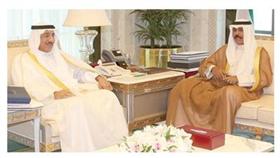 سمو ولي العهد مستقبلا الوزير أحمد الجسار