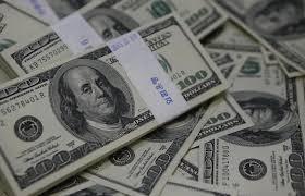 مؤشر الدولار يتجه لتحقيق مكاسب شهرية بفعل توقعات الفائدة