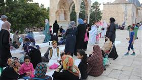 الكويتيون يواصلون إقامة موائد الرحمن الرمضانية في باحات «المسجد الأقصى المبارك»
