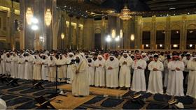 المسجد الكبير استقبل مصلين الليلة الأولى من العشر الأواخر
