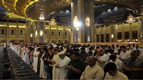 المسجد الكبير استقبل مصلين الليلة الأولى من العشر الأواخر