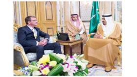 كارتر من السعودية: ملتزمون باستقرار المنطقة
