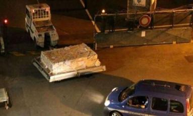 عاجل - وزير النقل الماليزي: حطام الطائرة يعود لجزء من الطائرة الماليزية المفقودة