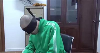 فيديو- تعذيب وضرب نجل الرئيس الليبي السابق معمر القذافي  داخل السجن