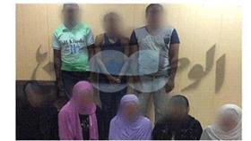 «الداخلية» تضبط تشكيلاً عصابياً يدير مكتباً وهمياً للخدم