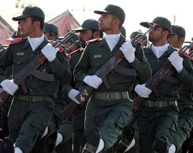 ايران تعلن عن اجراء مناورات عسكرية كبرى قريبا