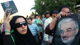 ايران: الافراج بكفالة عن الشاعرة هيلا صديقي