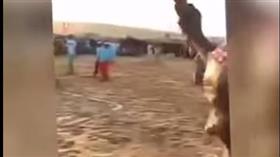 بالفيديو - بكل حماس ومرح.. مبارة كرة قدم لمسنين